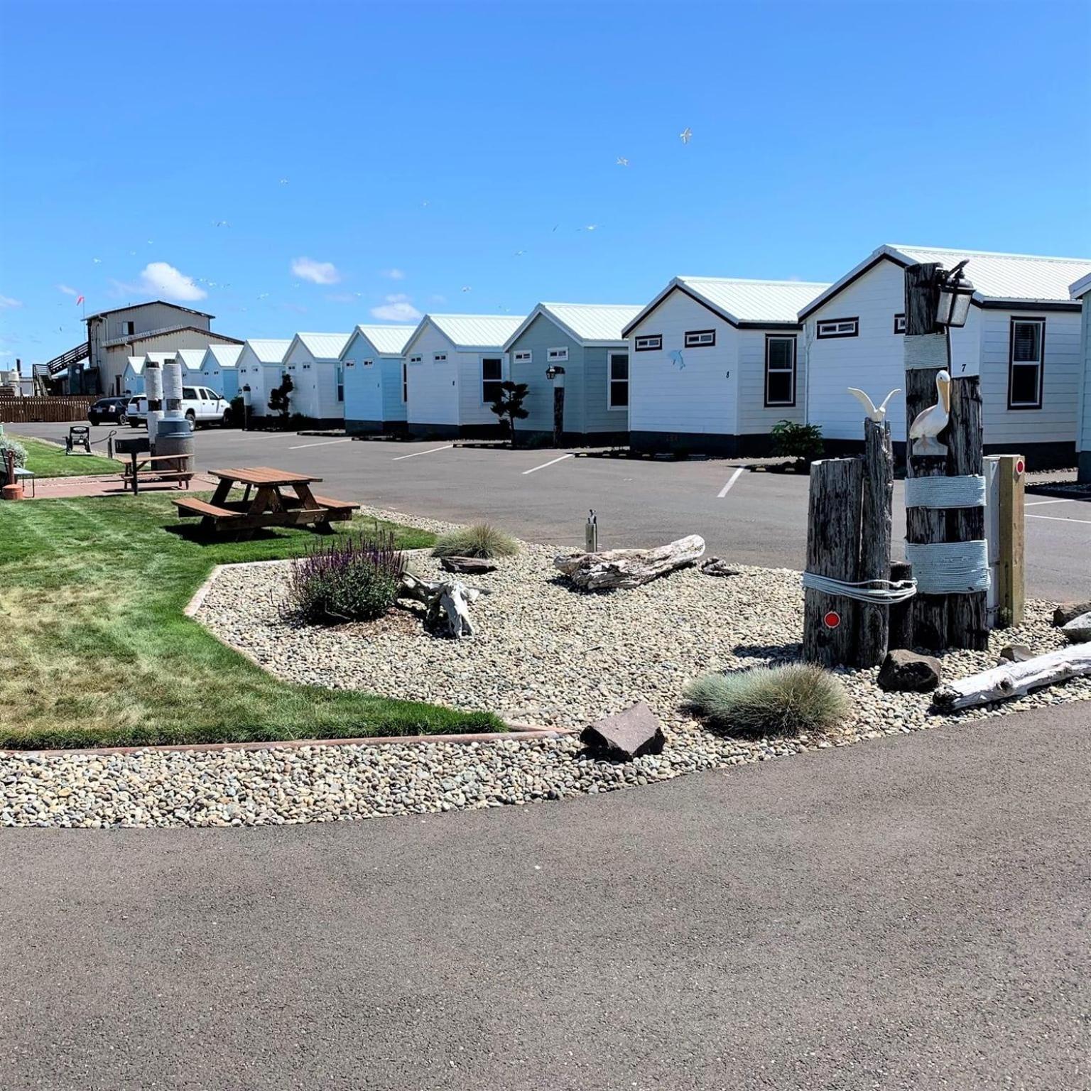 Westport Marina Cottages 外观 照片