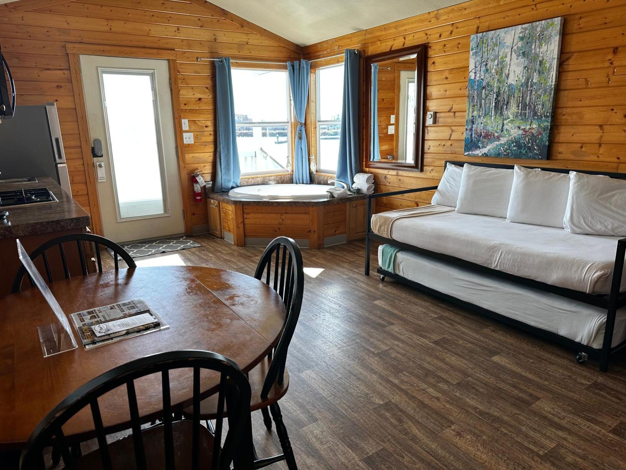 Westport Marina Cottages 外观 照片
