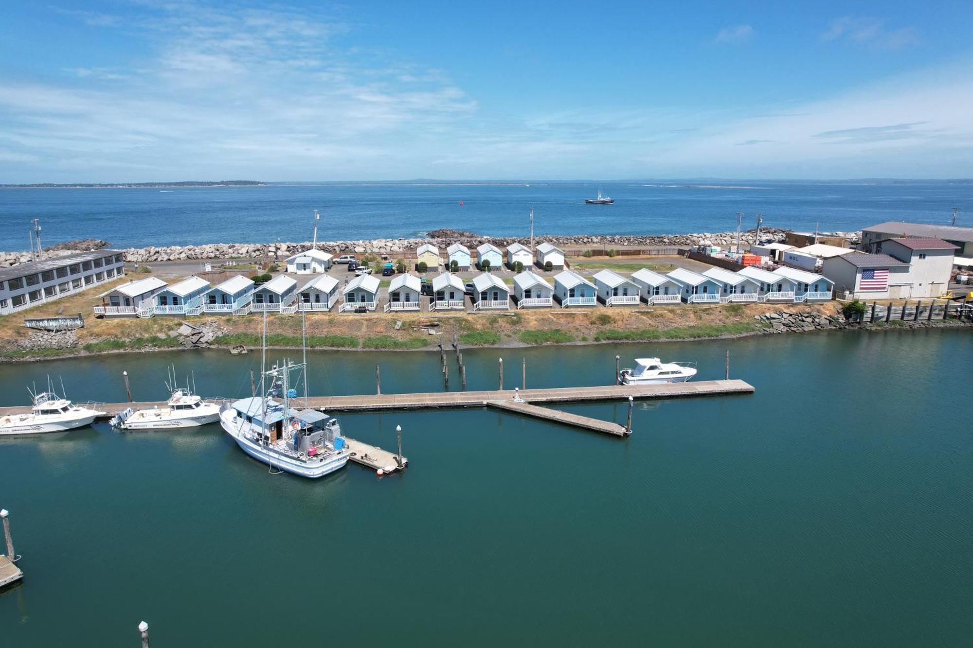 Westport Marina Cottages 外观 照片